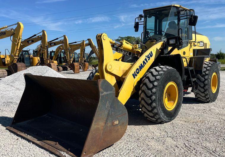 2018 Komatsu WA320-8